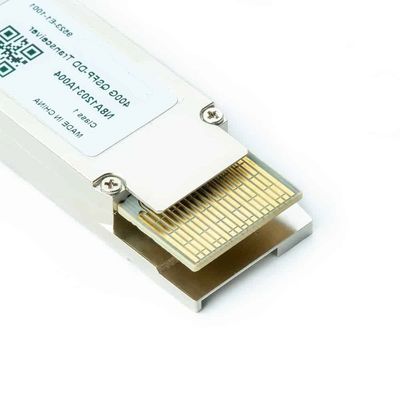 40 Гб/с QSFP+ до 4 х 10 Гб/с SFP+ активный оптический кабель (AOC) Breakout MSA Standard Compliant